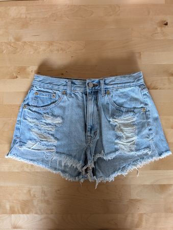 Jeansshorts Damen hellblau Grösse 38 Riss-Optik
