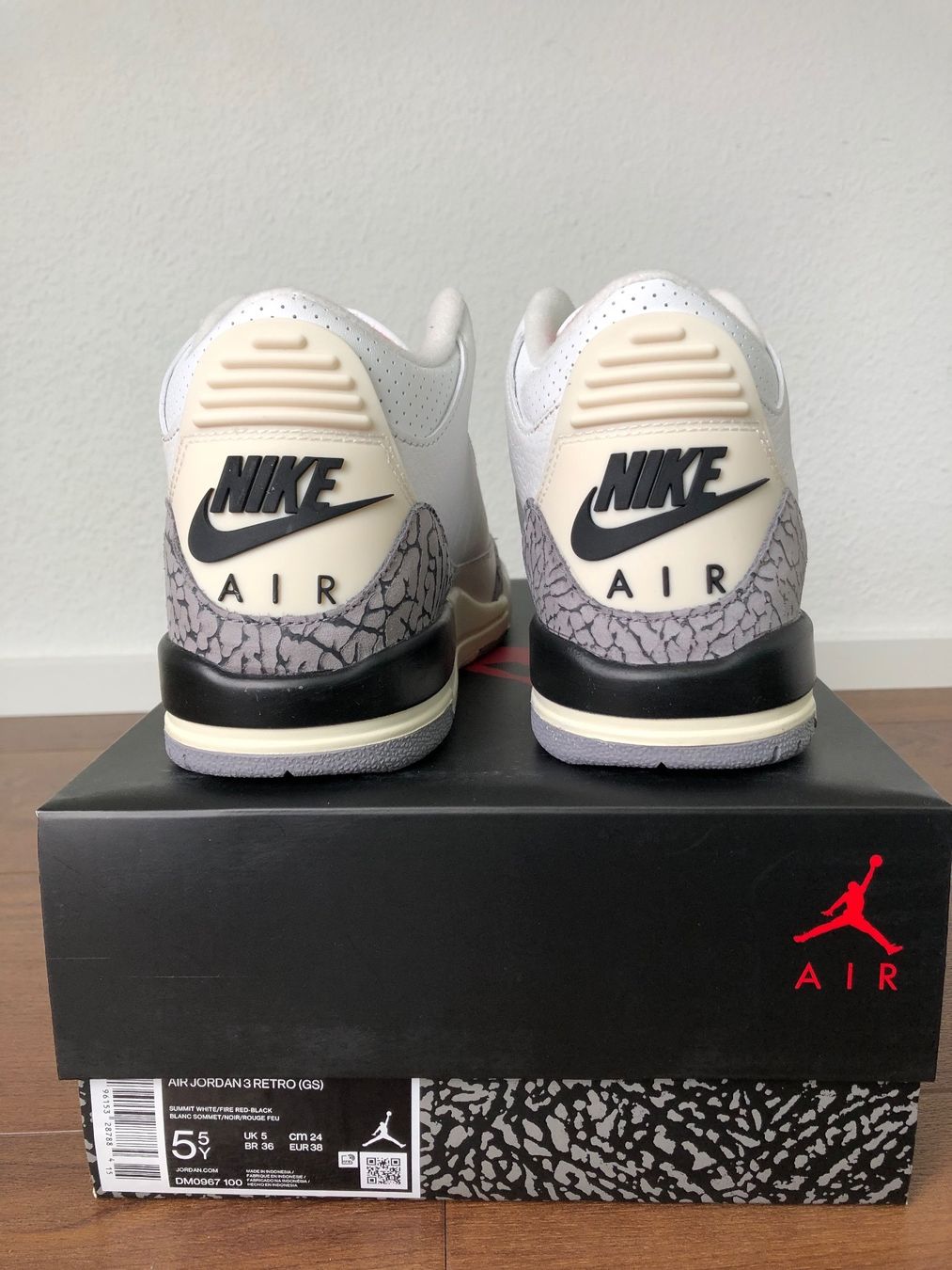 Jordan Schuhe für Jungen: Nike Air Jordan 3 Retro White Cement EU38 – Neu und originalverpackt aus Baar von tortuga72 1
