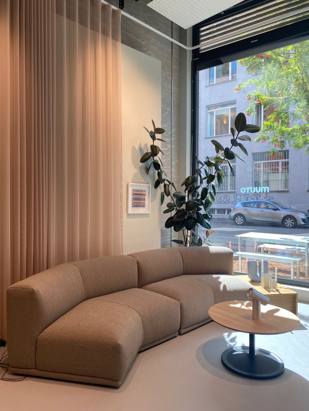 Muuto Sofas: Muuto - Connect Sofa – Gebraucht aus Zürich von NordicSale