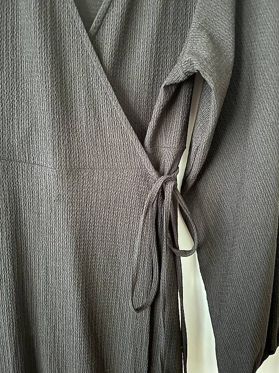 Vestiti: Robe portefeuille noire, taille S – Nuovo e nell'imballaggio originale da Lausanne venduto da sugarplumfairy 1