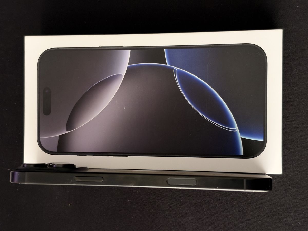 Apple Handys / Smartphones: Apple iPhone 16 Pro Max – Gebraucht aus Untersiggenthal von TiLed 4
