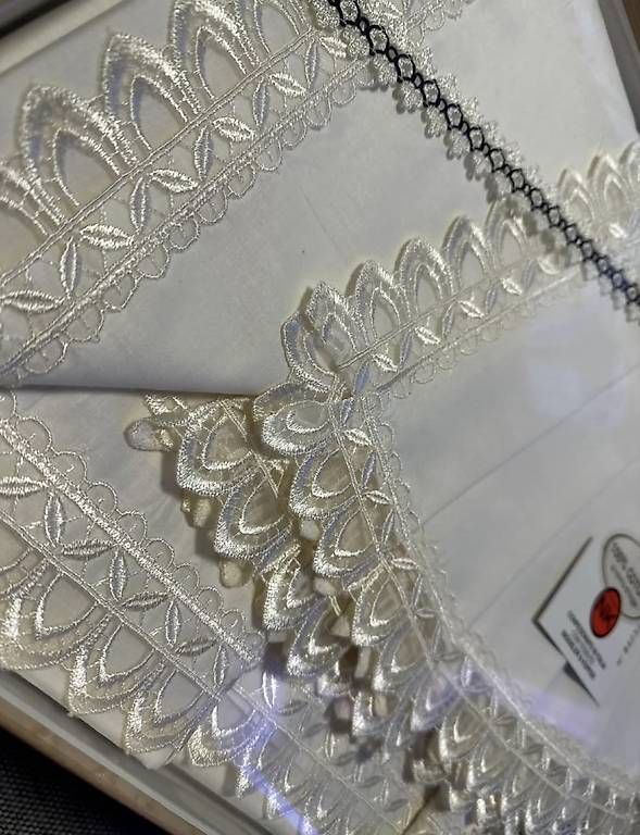 Bettwäsche: Bettwäsche NEU mit Spitze – Gebraucht aus Uzwil von nana.93 1
