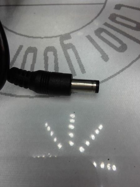 Componenti elettronici: Netzteil 240/12V, 2A, 5.5x2.1mm DC – Nuovo (secondo la descrizione) da Luzern venduto da Salefactory 2