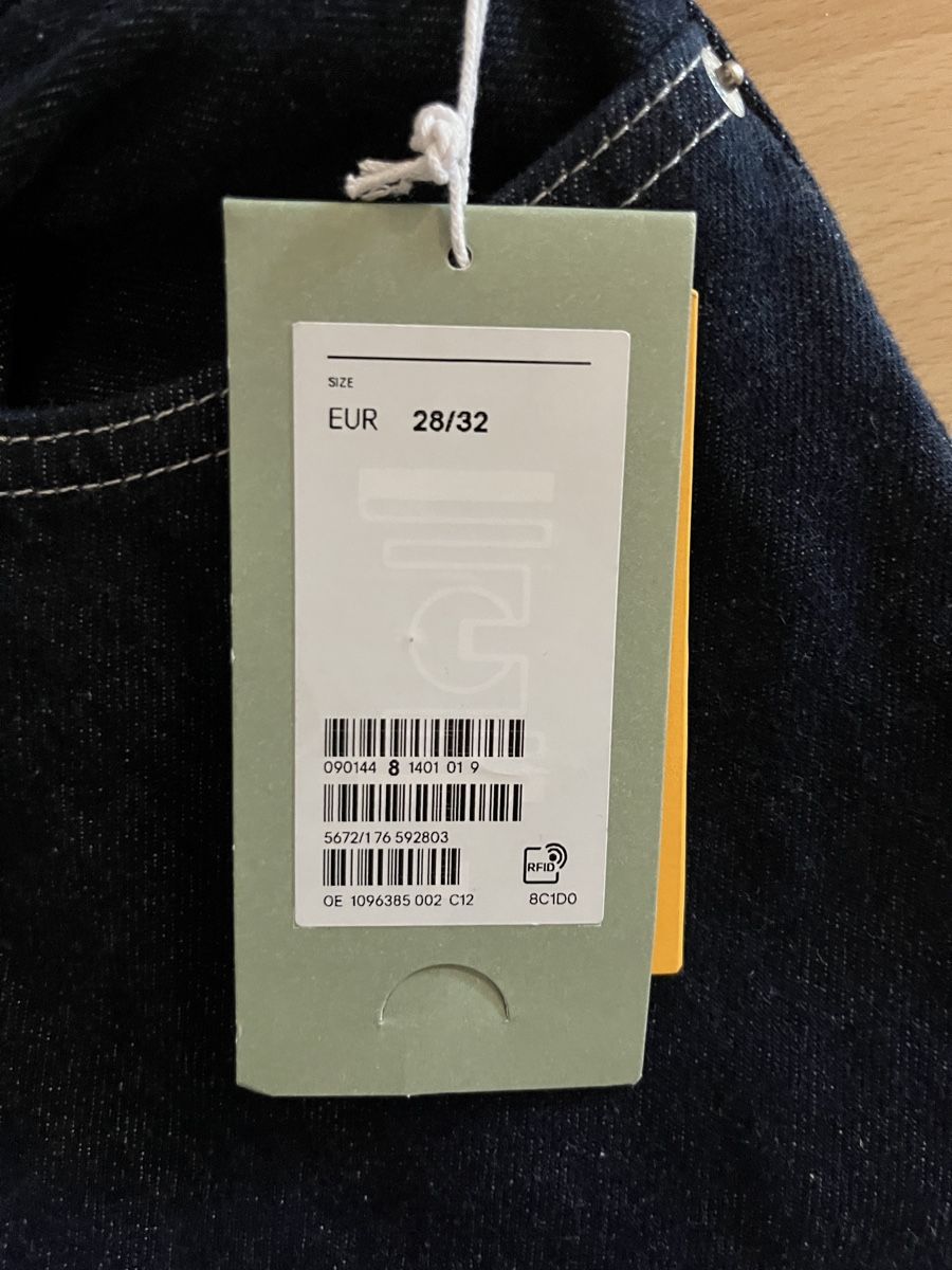H&M Jeans: Raw denims jeans Nie Getragen. – Nuovo e nell'imballaggio originale da Bern venduto da Jaguar06 2