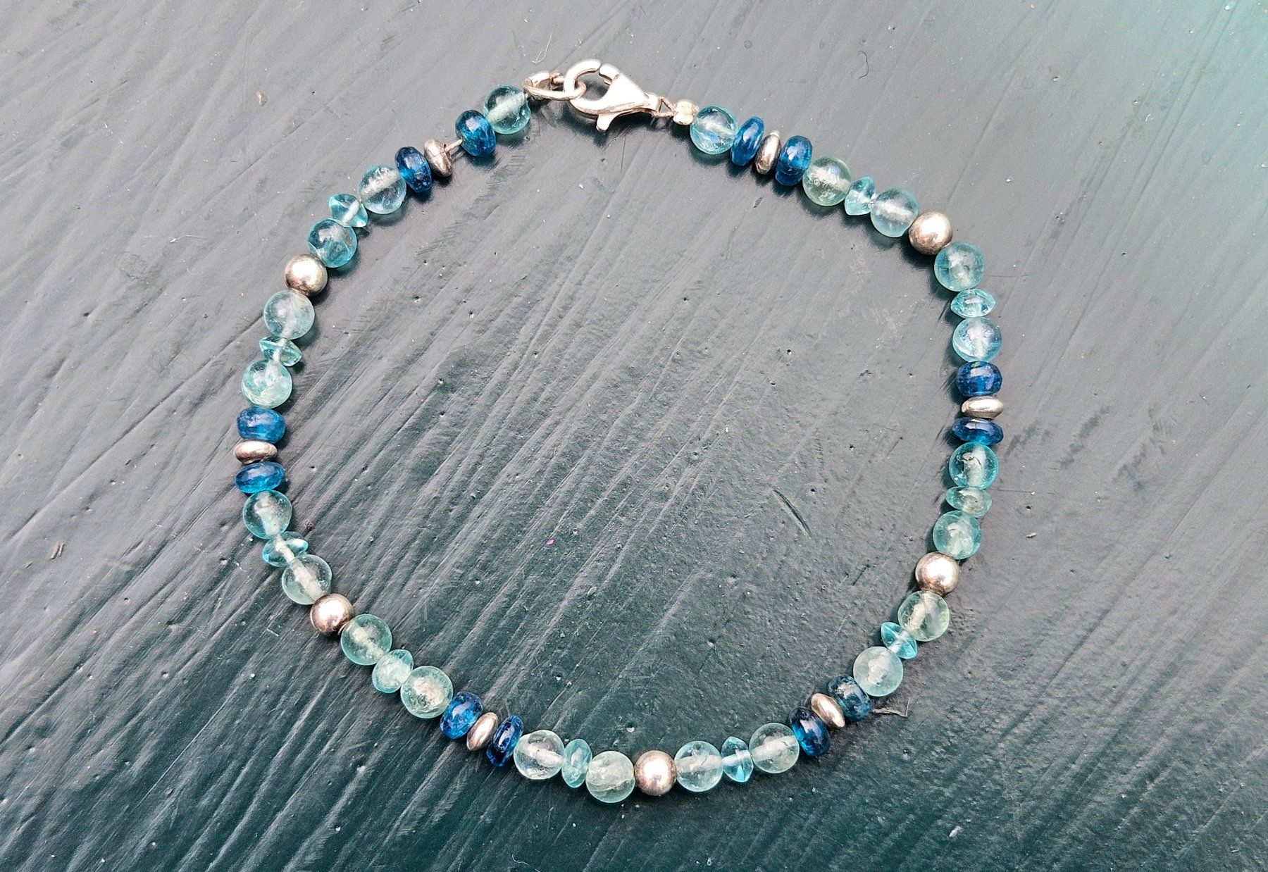 Armbänder & -reifen: Edelstein Armband Apatit, Aquamarin & Silber – Gebraucht aus Vermes von Bergbiene
