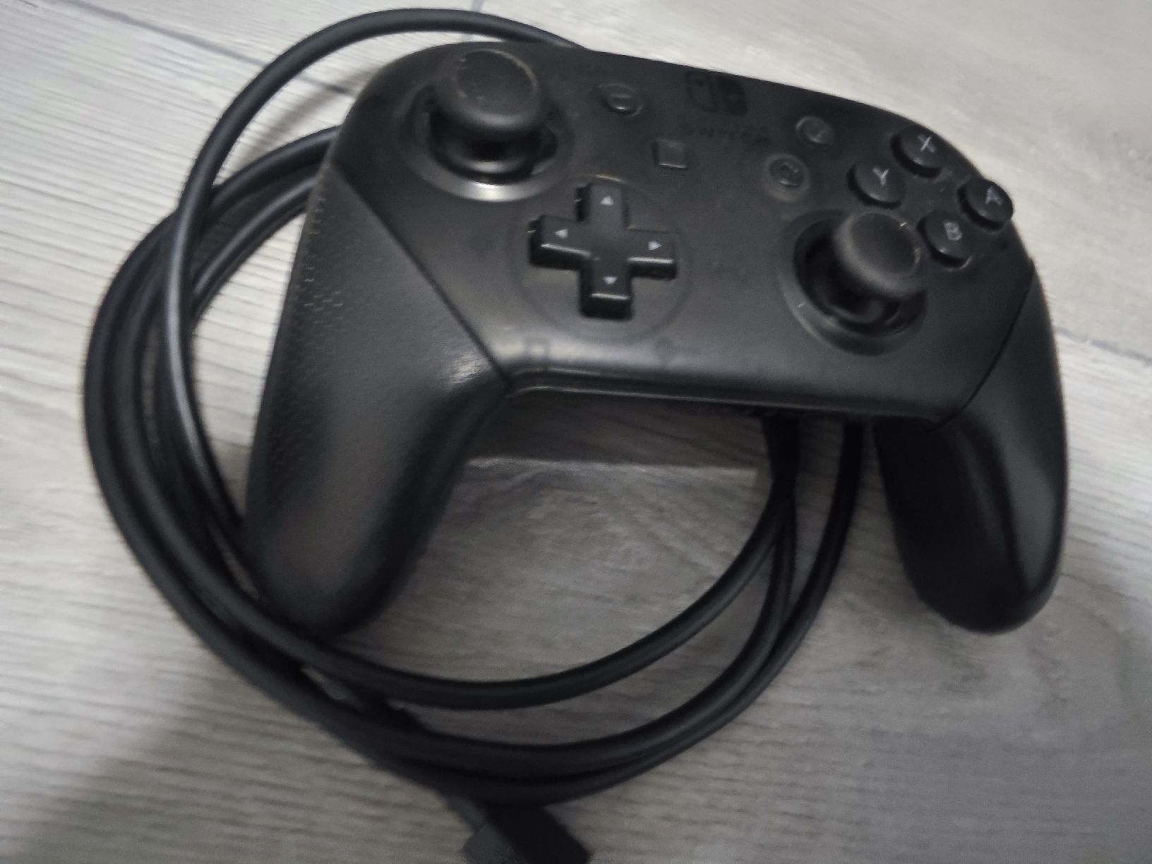 Manettes: Nintendo switch pro controller  – D'occasion à Balsthal par tudorf 2
