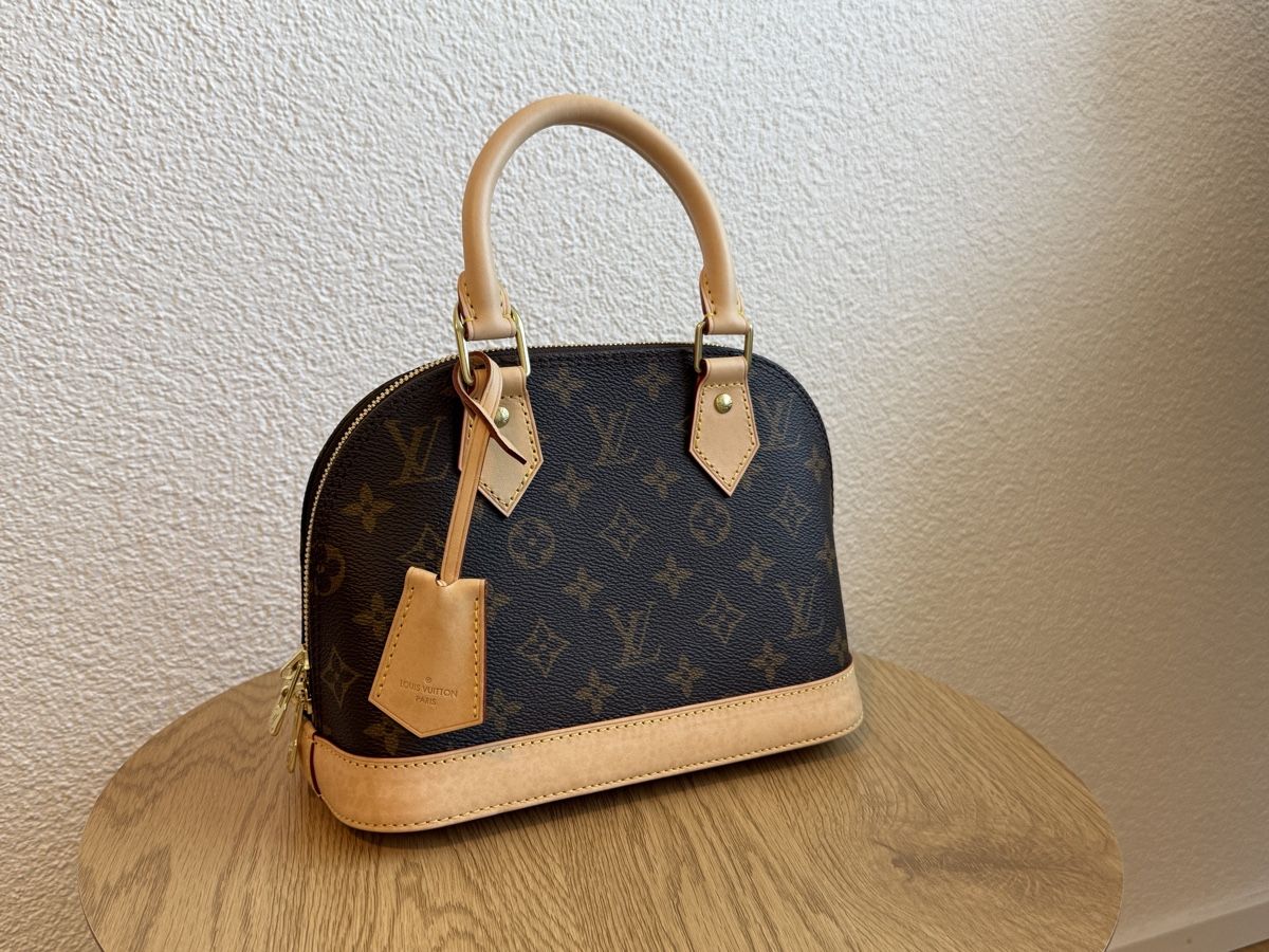 Louis Vuitton Borse da donna: Louis Vuitton Alma BB Monogram Handtasche – Usato da Frauenfeld venduto da Ariuki 4