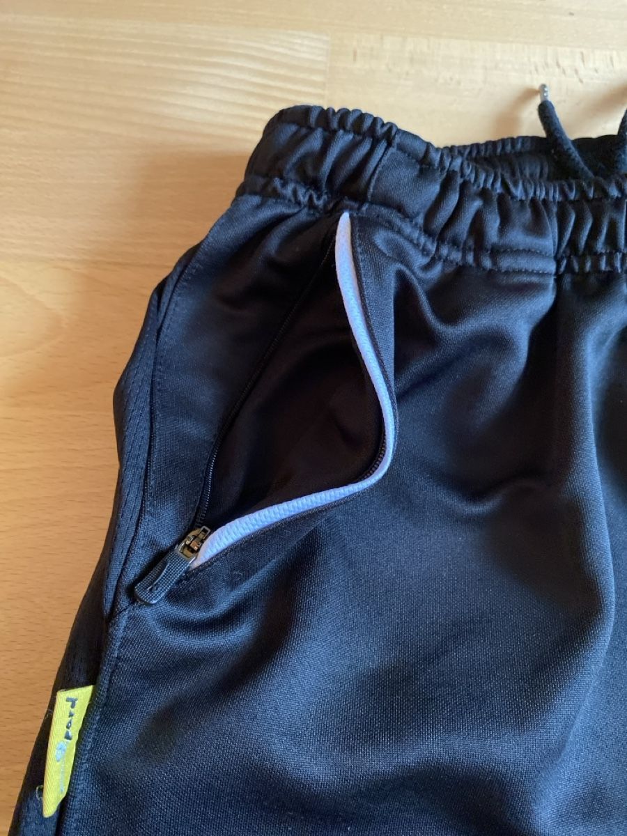 Pantalons: Fussballtrainerhose Gr. 152 – D'occasion à Illnau par Dodo115 4