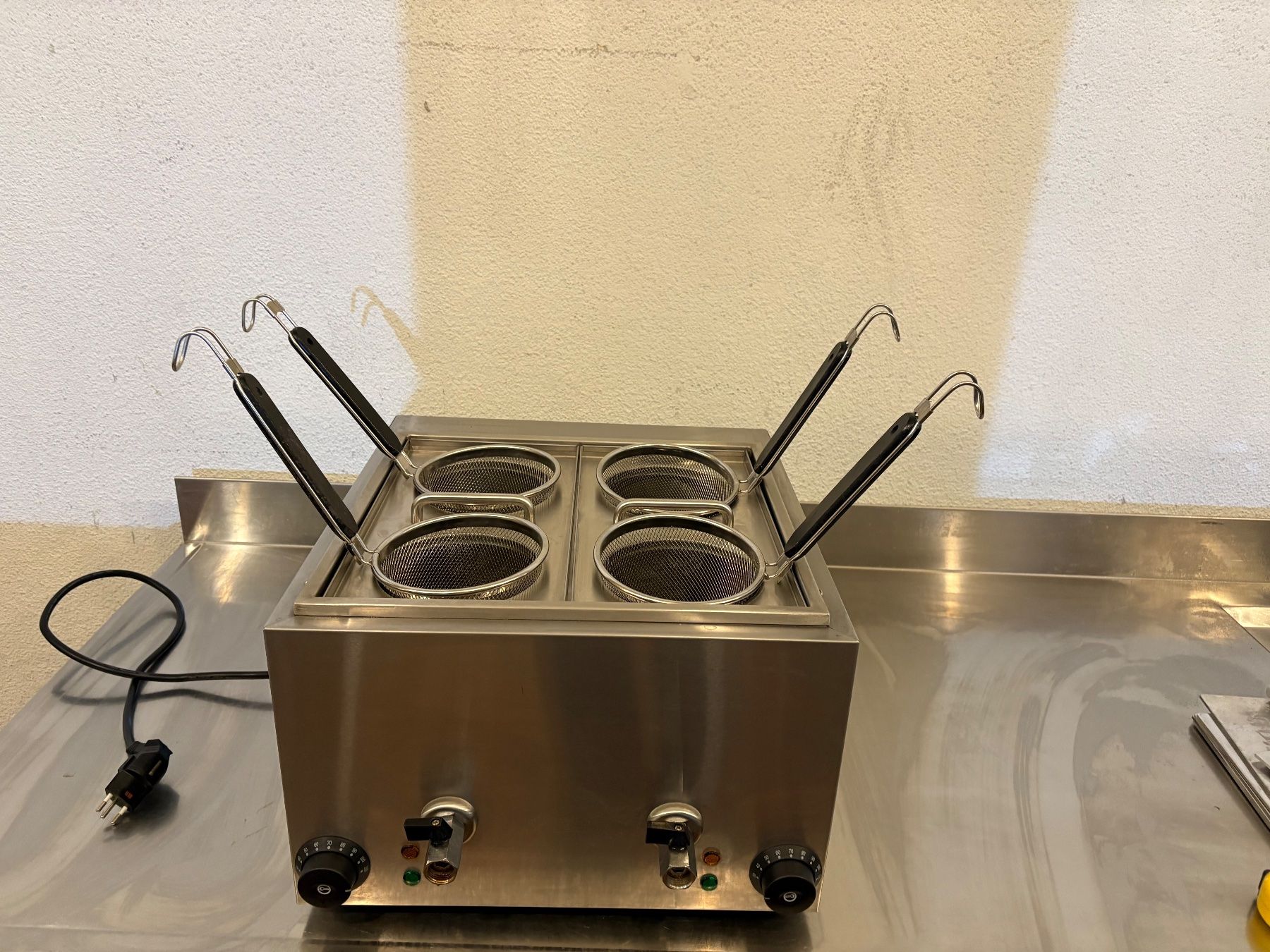 Ggm Gastro Appareils de cuisine: Gastro Pastakocher,Nudelkocher – D'occasion à goldau par G.app