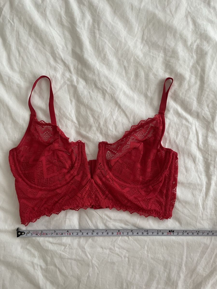Altra biancheria intima: Bügel BH rot Spitze Grösse 75B – Usato da Zürich venduto da vik_isi 2