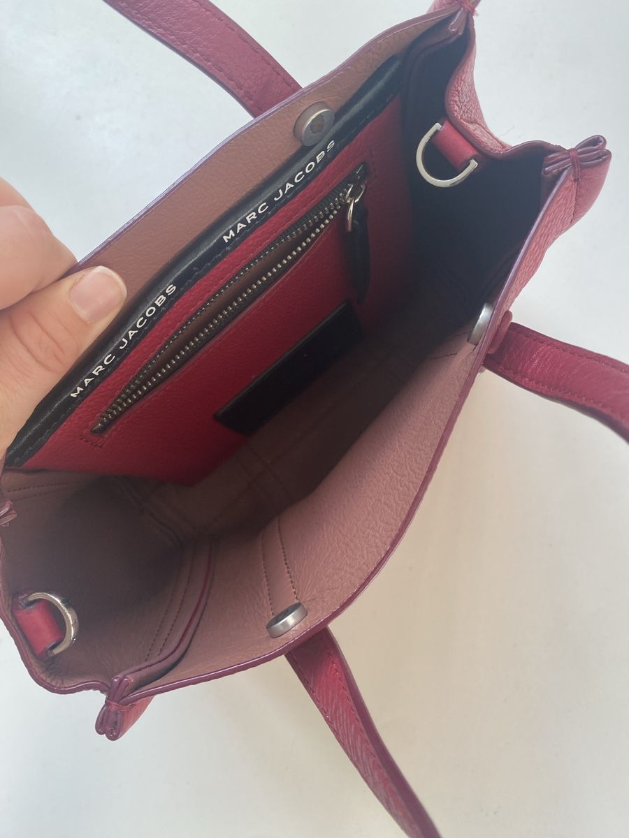 Marc Jacobs Sacs femmes: Marc Jacobs Ledertasche, Bordeauxrot – D'occasion à Widen par juinl 1