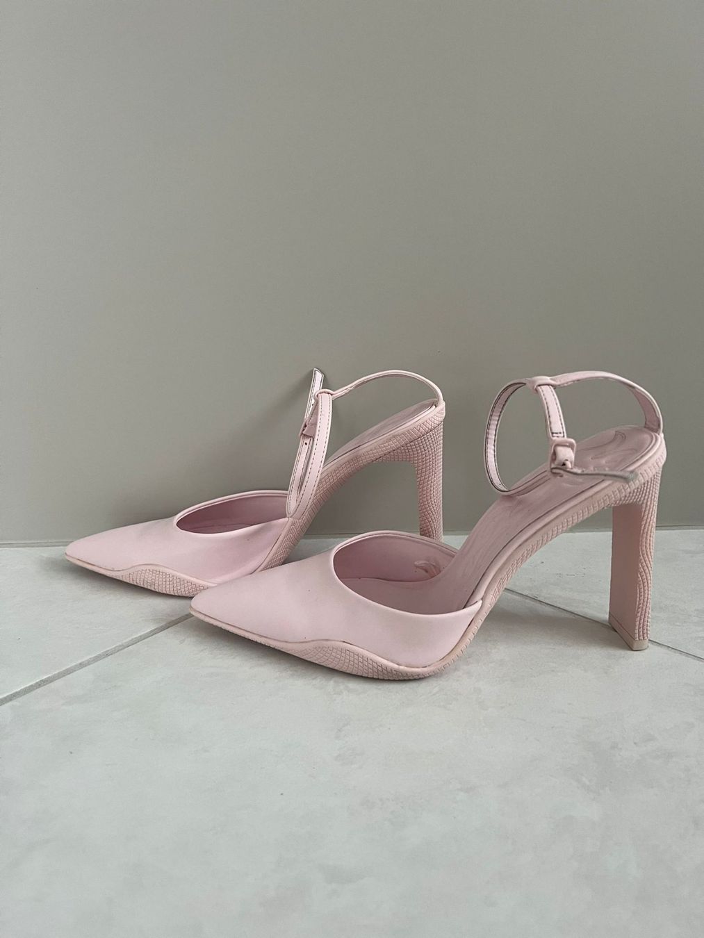 Bershka Scarpe da donna: Bershka Pumps Rosa – Usato da Steinmaur venduto da Kiki_m240 1
