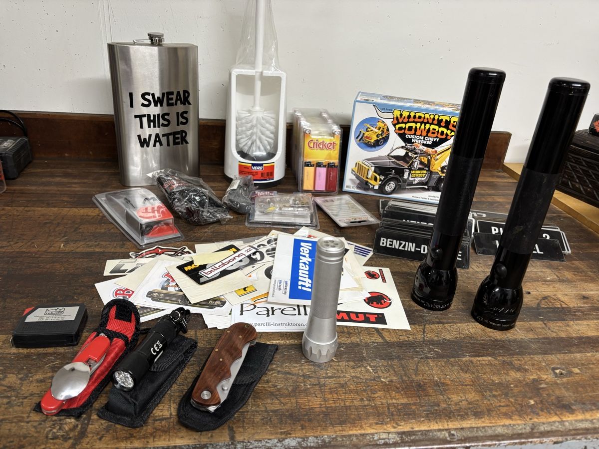 Tutte le decorazioni: Diverses für Flohmarkt! – Nuovo (secondo la descrizione) da Bretzwil venduto da Mygarage4147