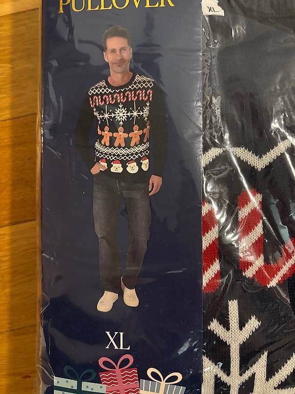Pullover & Sweatshirts: Weihnachtspullover XL – Gebraucht aus Oftringen von violetta9
