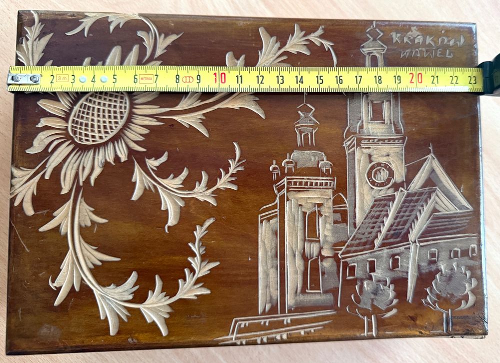 Boîte ancienne en bois Krakow (Pologne) 24 cm X 17cm (Gebraucht) in