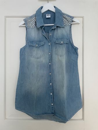 Jeansgilet mit Nieten | Grösse M | ungetragen
