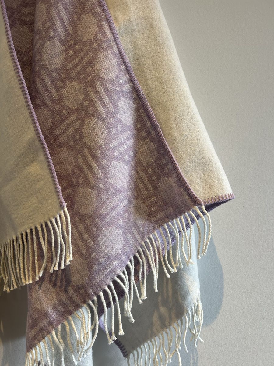 Maje Altro in Moda donna: Maje Poncho mit Etikett – Nuovo e nell'imballaggio originale da Aeugst am Albis venduto da schatzkistee 2