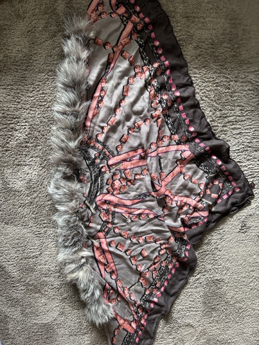 Foulard & Sciarpe: Mucho Gusto Schal – Usato da Horgen venduto da cri_7wv8