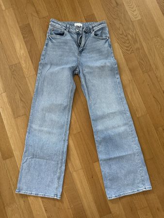 NEU Boyfriend Jeans mit Schlaghosen Grösse M/38