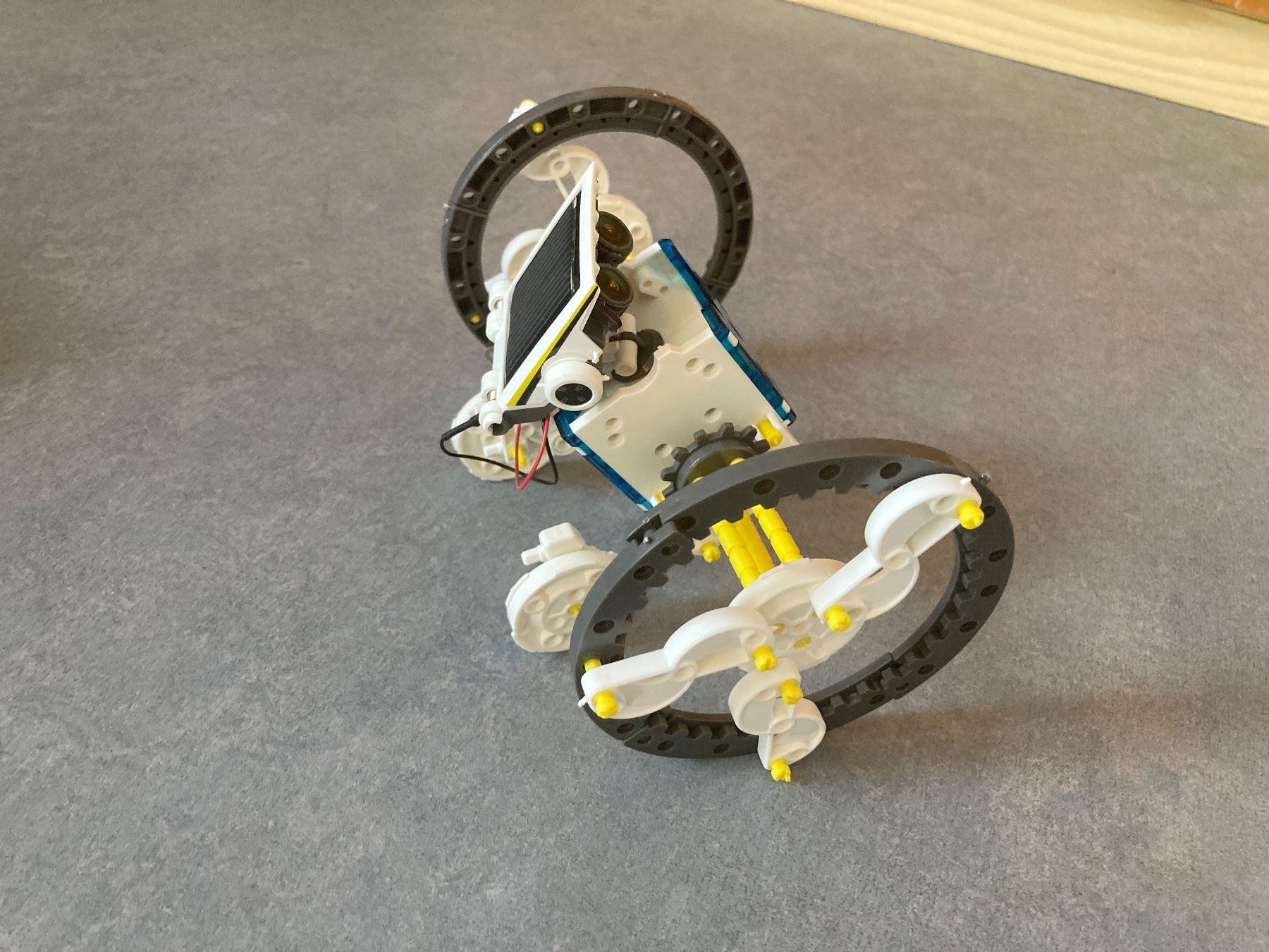 Spielzeuge: Solar Roll-E Roboter – Gebraucht aus Jona von sar_sr7y 2