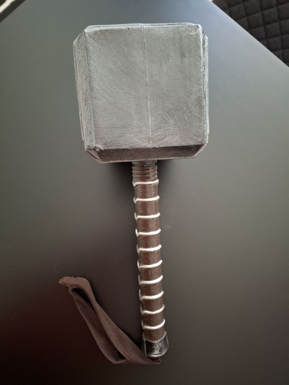 Marvel Figuren: Thor Hammer / Marvel – Gebraucht aus Dällikon von Shishio 1