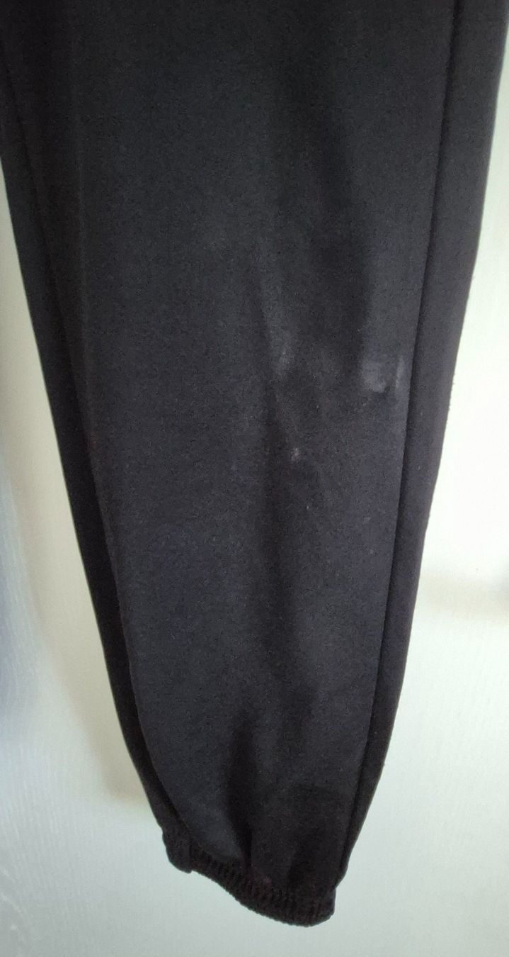 Puma Pantalons: Puma Trainingshose, Gr. 164 – D'occasion à Volketswil par Dokinka 2
