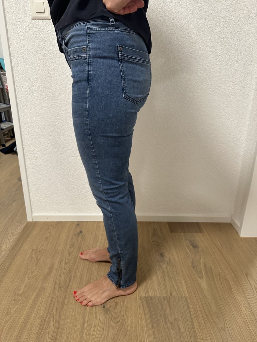 Jeans: Nomi Z Damen Jeans Gr. 38 – Usato da Glattbrugg venduto da SMusic98 1