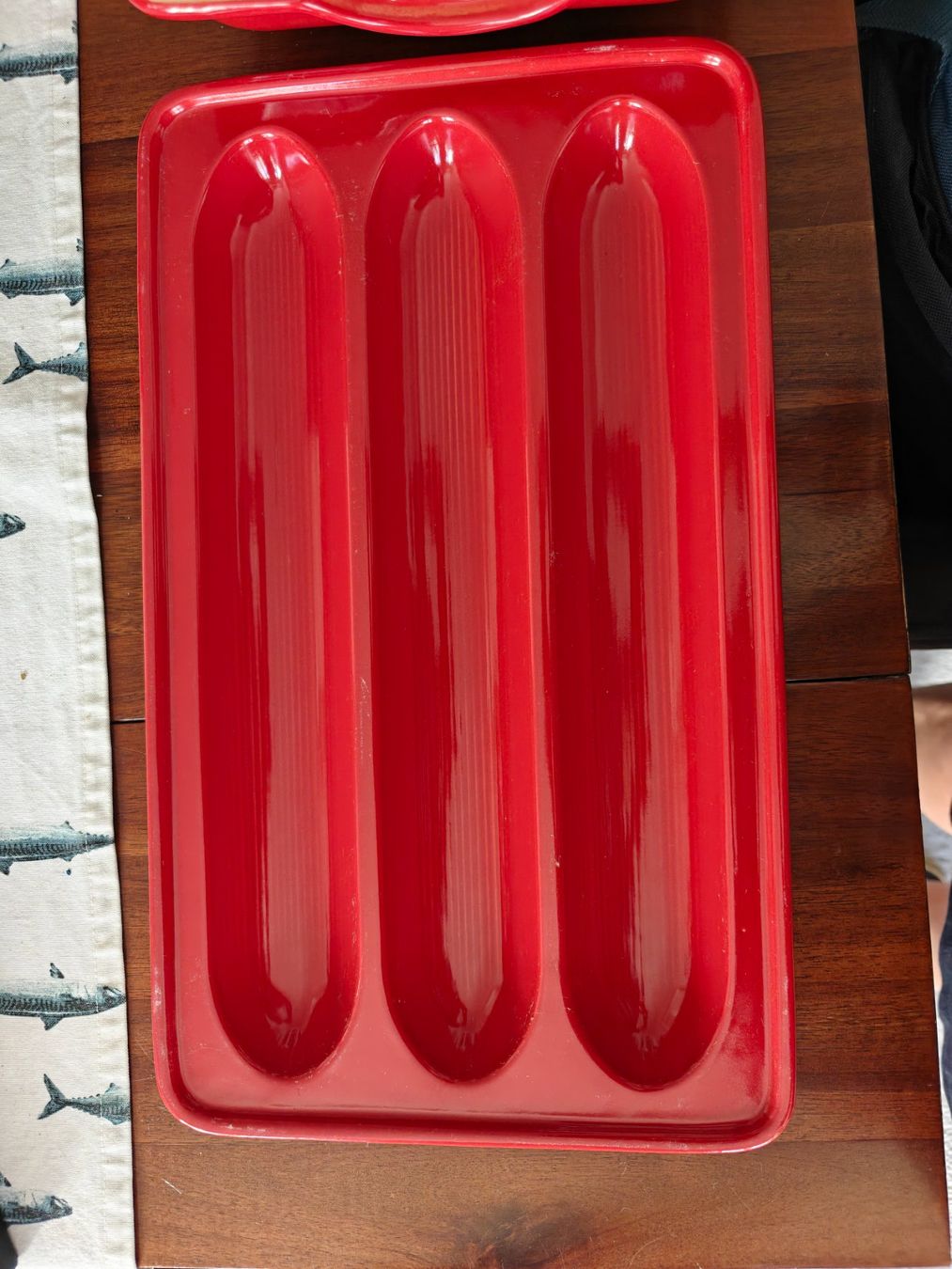 Emile Henry Teglie da forno: Emile Henry red ceramic baguette baking mold rectangular – Usato da Geneve venduto da readycat 2