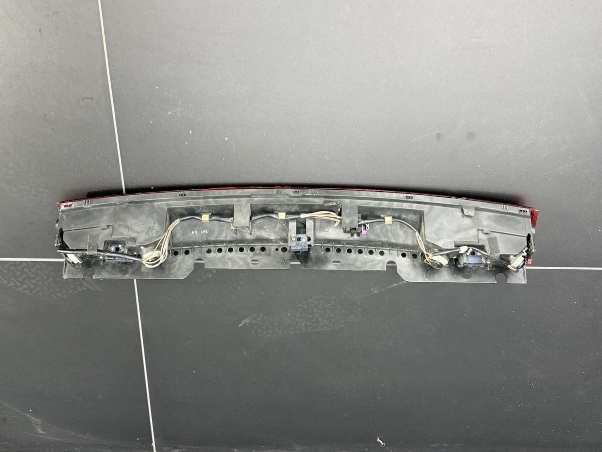 Porsche Alle Autoersatzteile: Porsche 911 993 Rücklicht Mitte – Gebraucht aus Hallau von wie_t85z 1