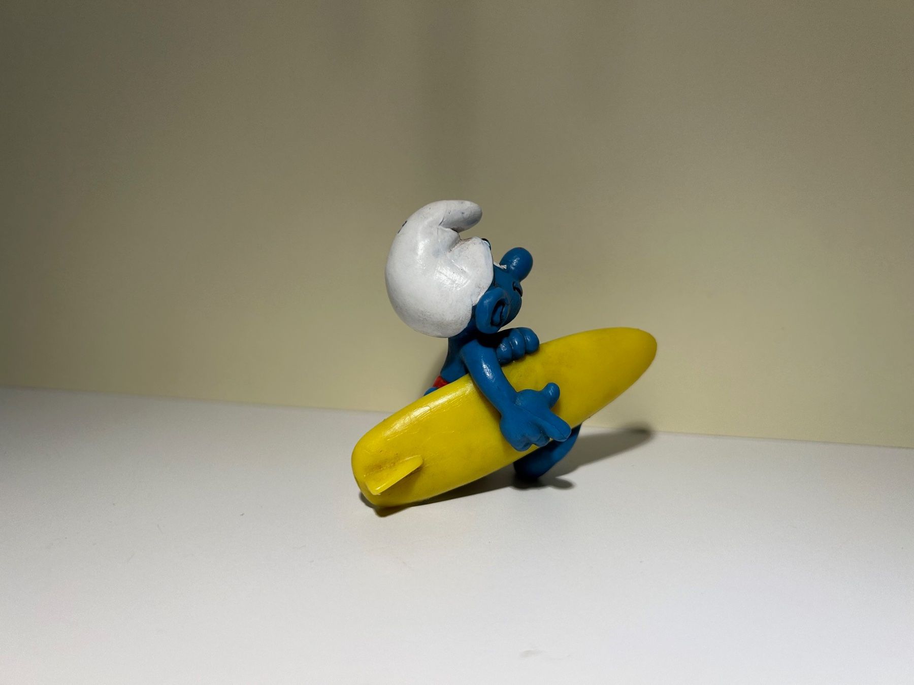 Statuette: Schlumpf Surfer – Usato da Bern venduto da Calimero1600 1