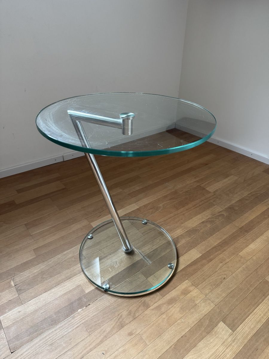 Bicchieri: Glass side table  – Usato da Basel venduto da chuckjr