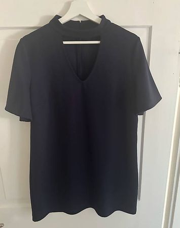 NEU! Lockere, elegante TUNIKA. Gr. 42