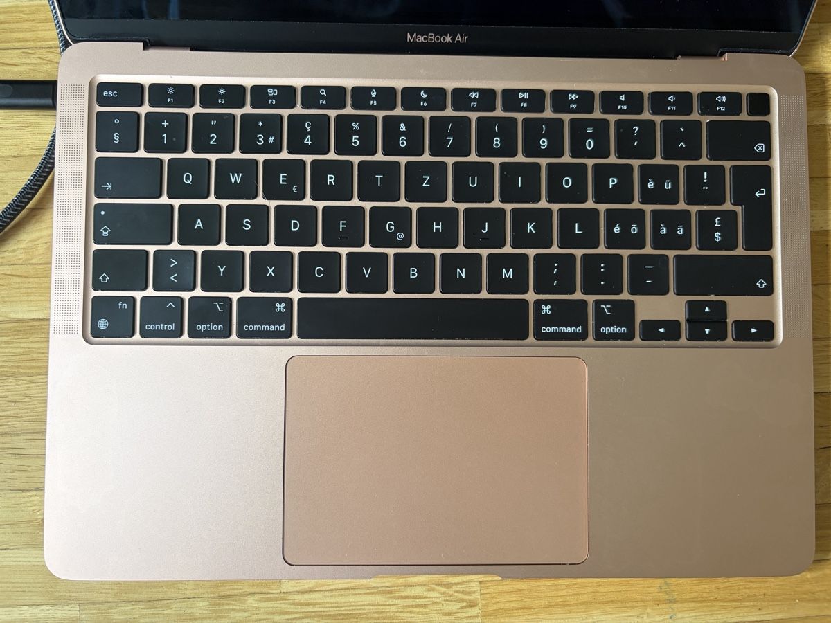 Apple PC: MacBook Air 13" – Usato da Fribourg venduto da Maya.p85 2
