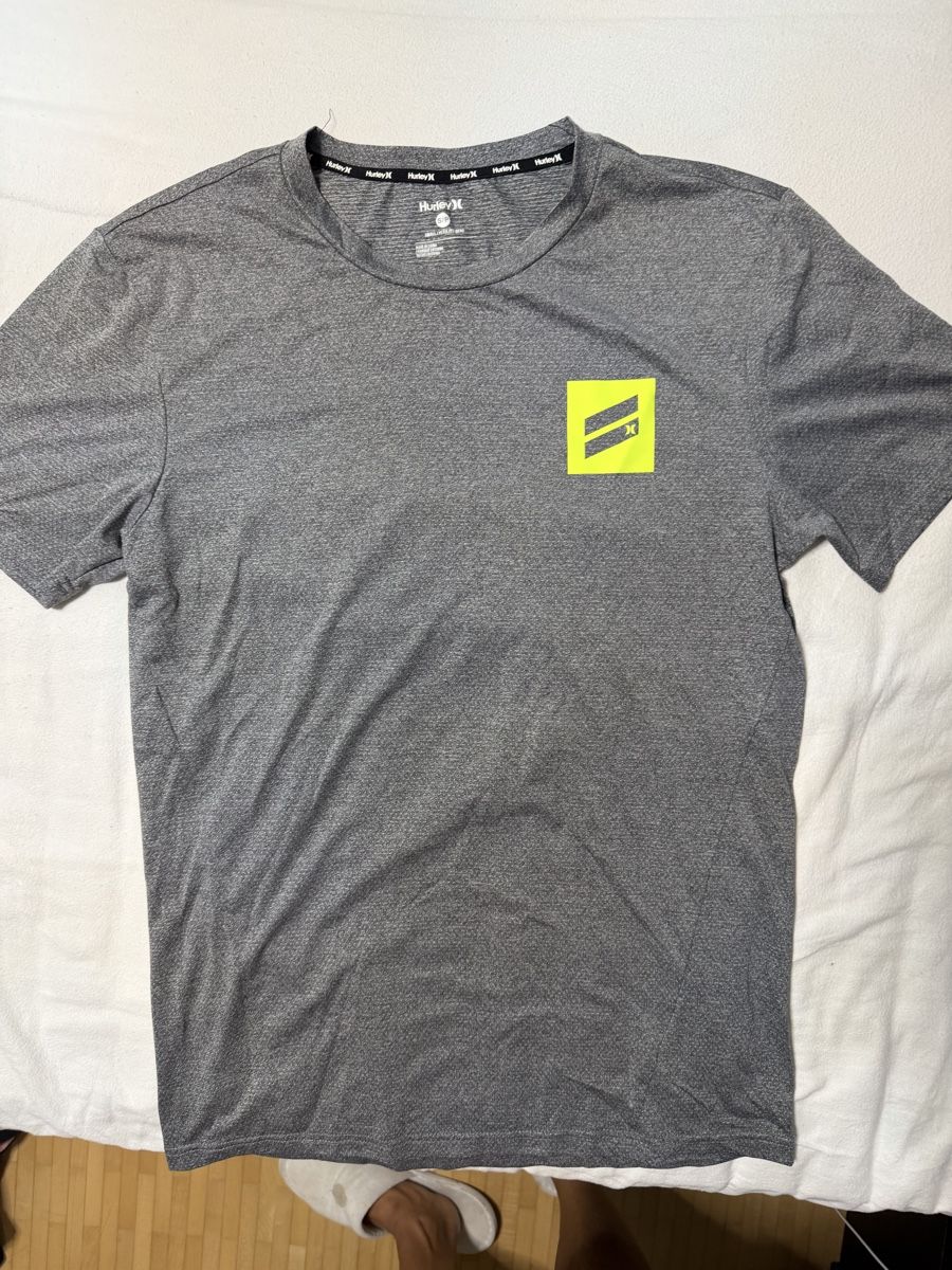 Lots de vêtements: Vans, Volcom, Hurley 5x Shirts Gr.S – D'occasion à Luzern par Joonster123 5