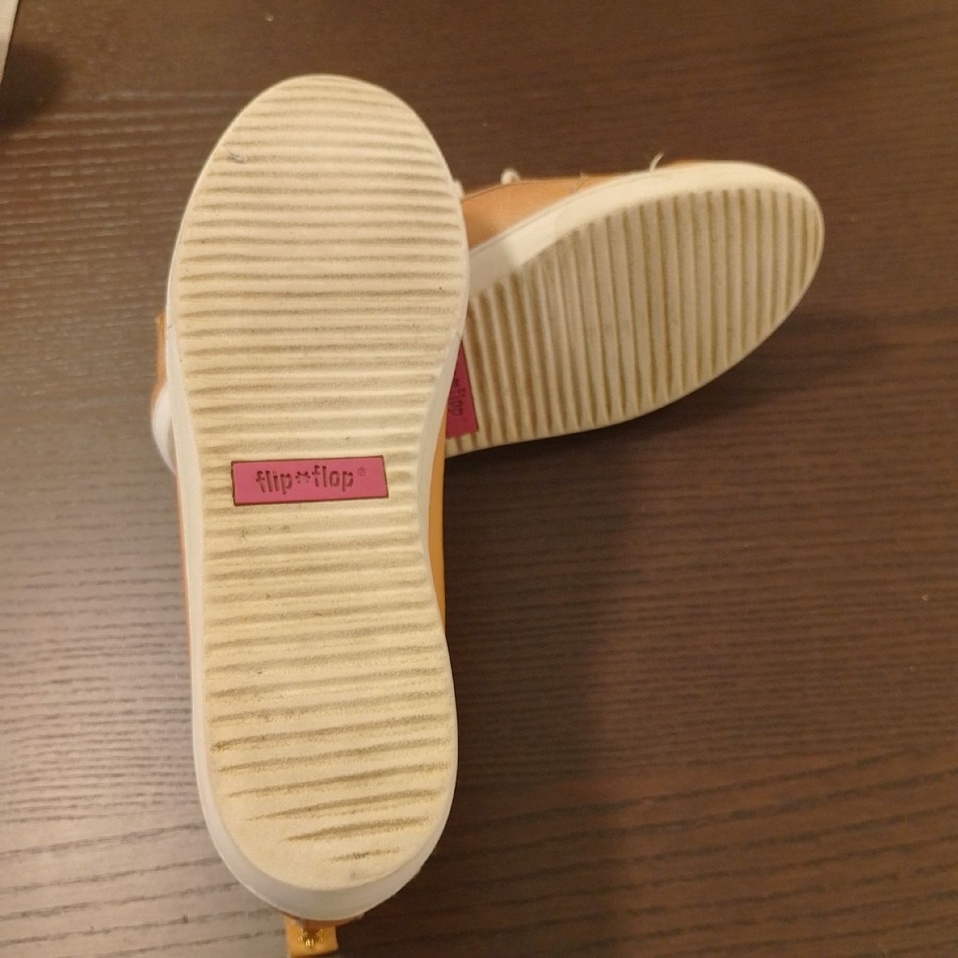 Damenschuhe: Flip Flop Echt Leder Sneaker, gut erhalten – Gebraucht aus Uznach von EMaria83 2