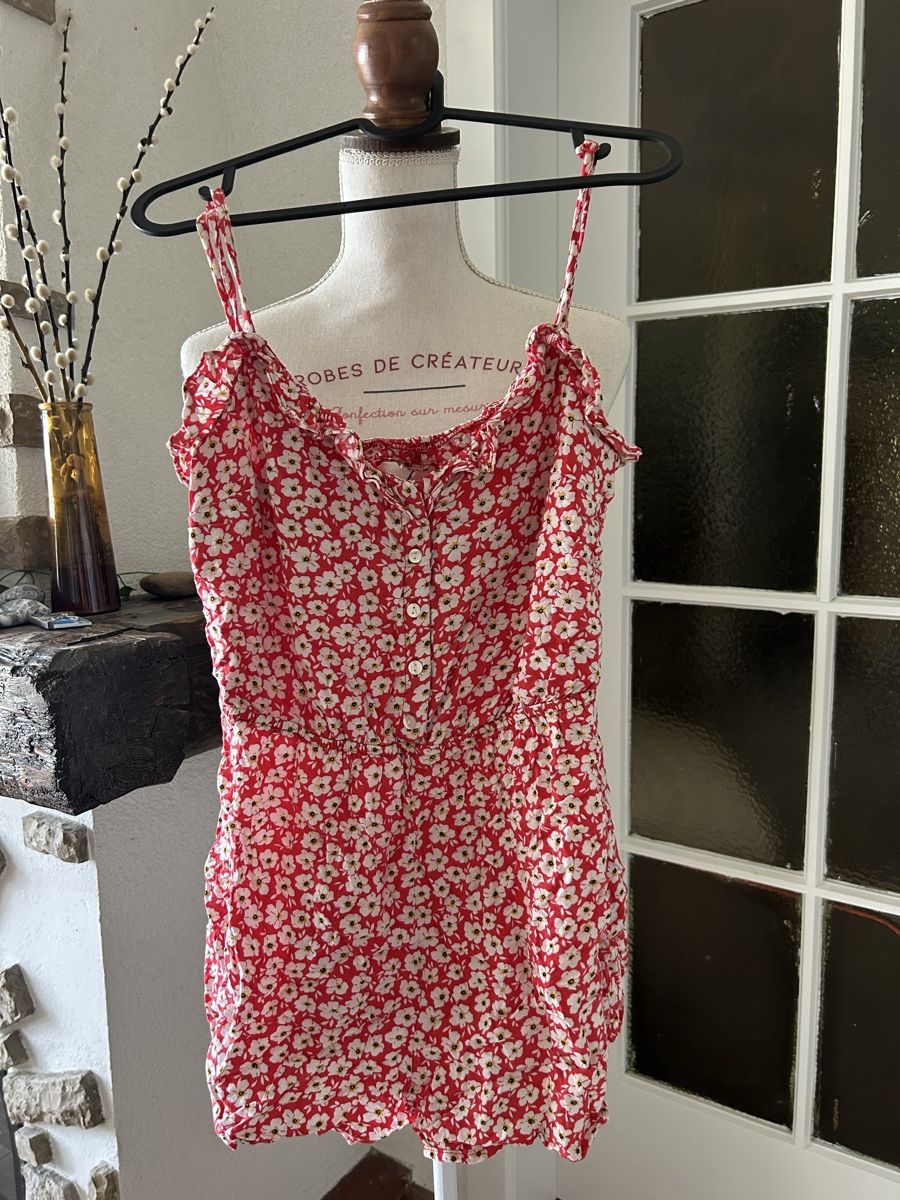 Bershka Vestiti: Combinaison Short Bershka S – Usato da Chez-le-Bart venduto da Justine2025