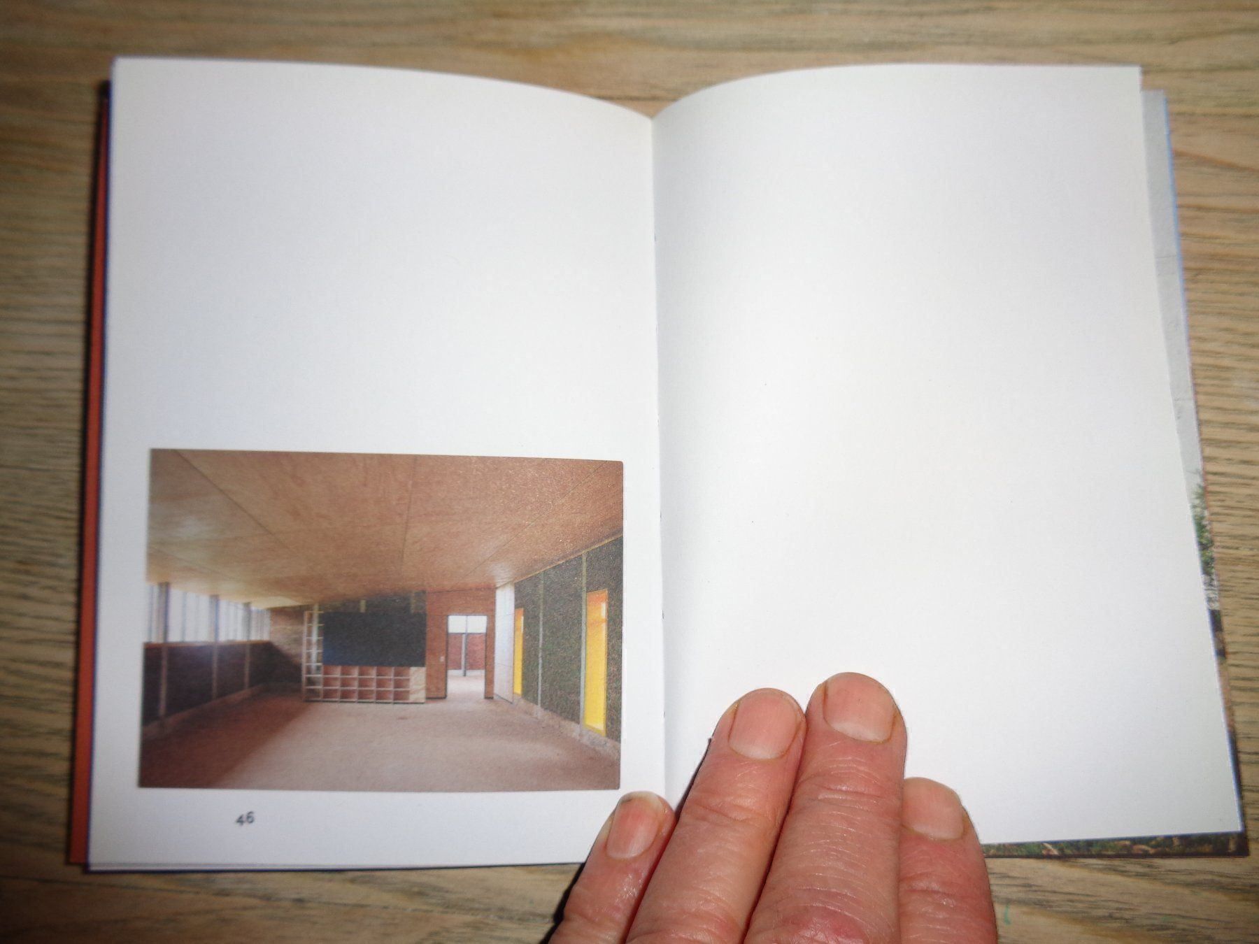 Bücher: Primary School Architektur – Gebraucht aus Welschenrohr von Regool 7