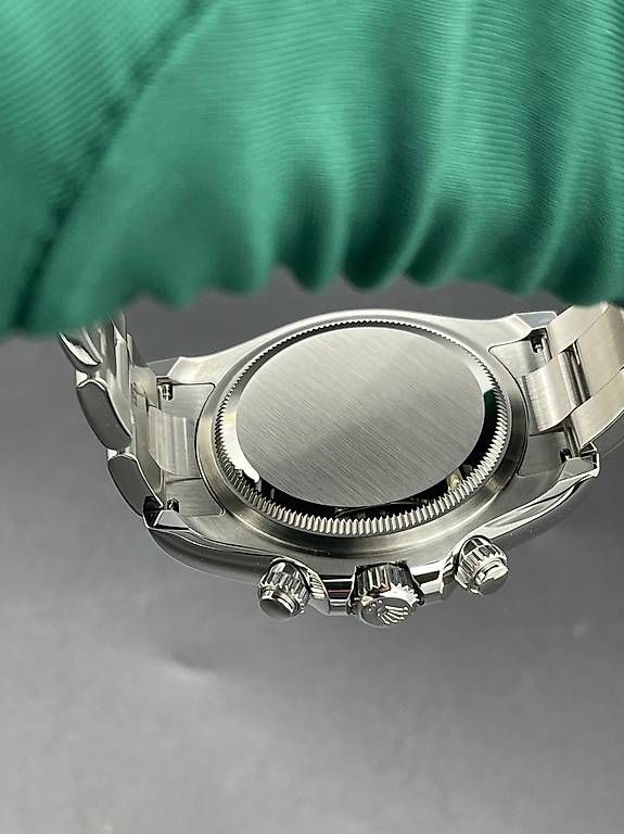 Rolex Orologi: Rolex Daytona Panda Ref. 126500LN NEW 2024 – Nuovo e nell'imballaggio originale da Lugano venduto da luganotopwatches 3