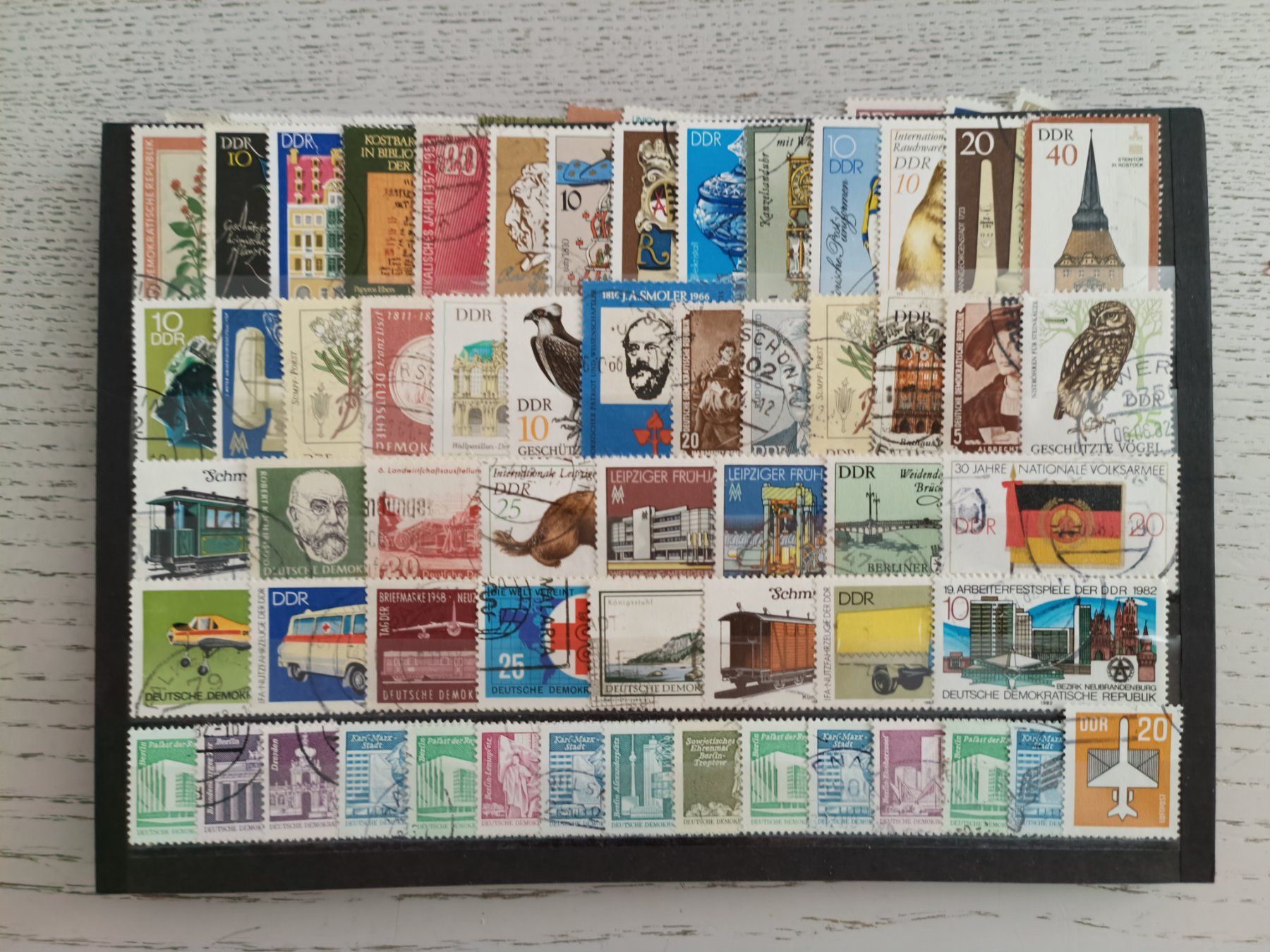 Tutti i francobolli: schönes DDR Lot gestempelt – Usato da Dübendorf venduto da goeggi79
