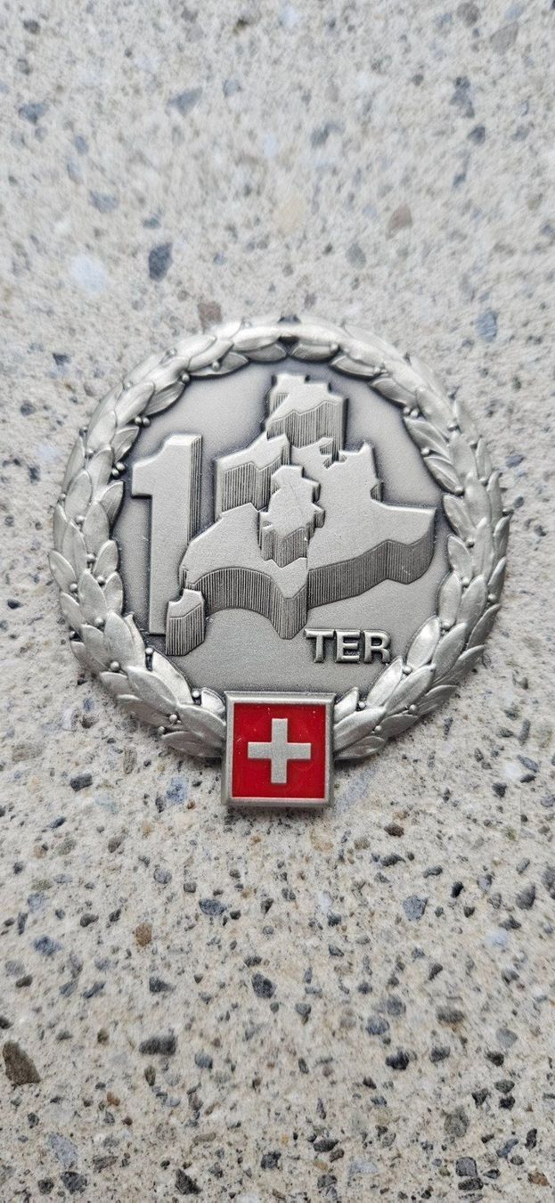 Schweizer Armee Placchette & Badge: *** Beretemblem Silber Schweizer Armee *** – Nuovo e nell'imballaggio originale da Riedholz venduto da fr_sIruP