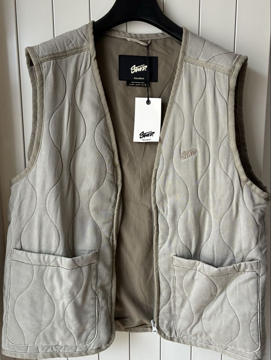 Gilet & Giacche: GILET MATELASSÉ PULL&BEAR – Nuovo e nell'imballaggio originale da Carouge GE venduto da har_mc95 2