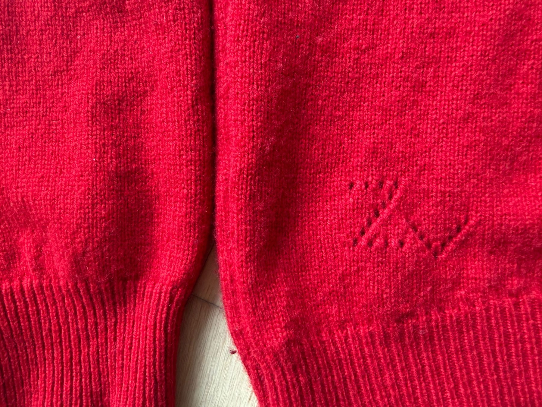 Pulls & Sweat-shirts: Zadig & Voltaire Pullover L Rot Wolle Cashmere – D'occasion à Basel par Rouge. 7