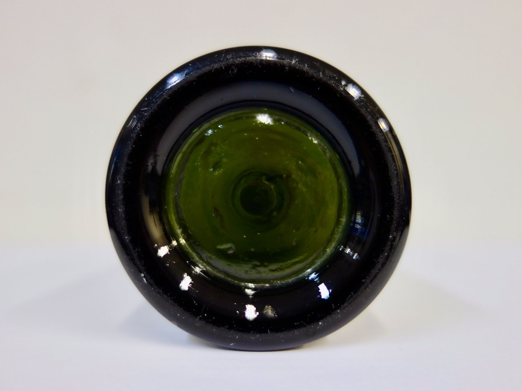Gläser, Krüge & Flaschen: kleine alte Flasche SCHWEIZER GETRÄNKE A.G. MÄNNEDORF – Gebraucht aus Kerzers von Flaschenposten 7
