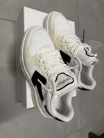 Off-White Sneaker 