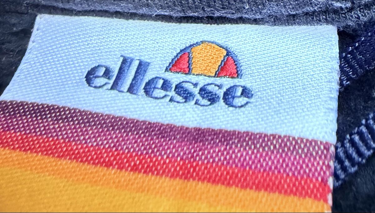 Ellesse Pulls & Sweat-shirts: Pull à capuche Ellesse noir rouge taille EU 36 – D'occasion à Champlan par Ger77 2