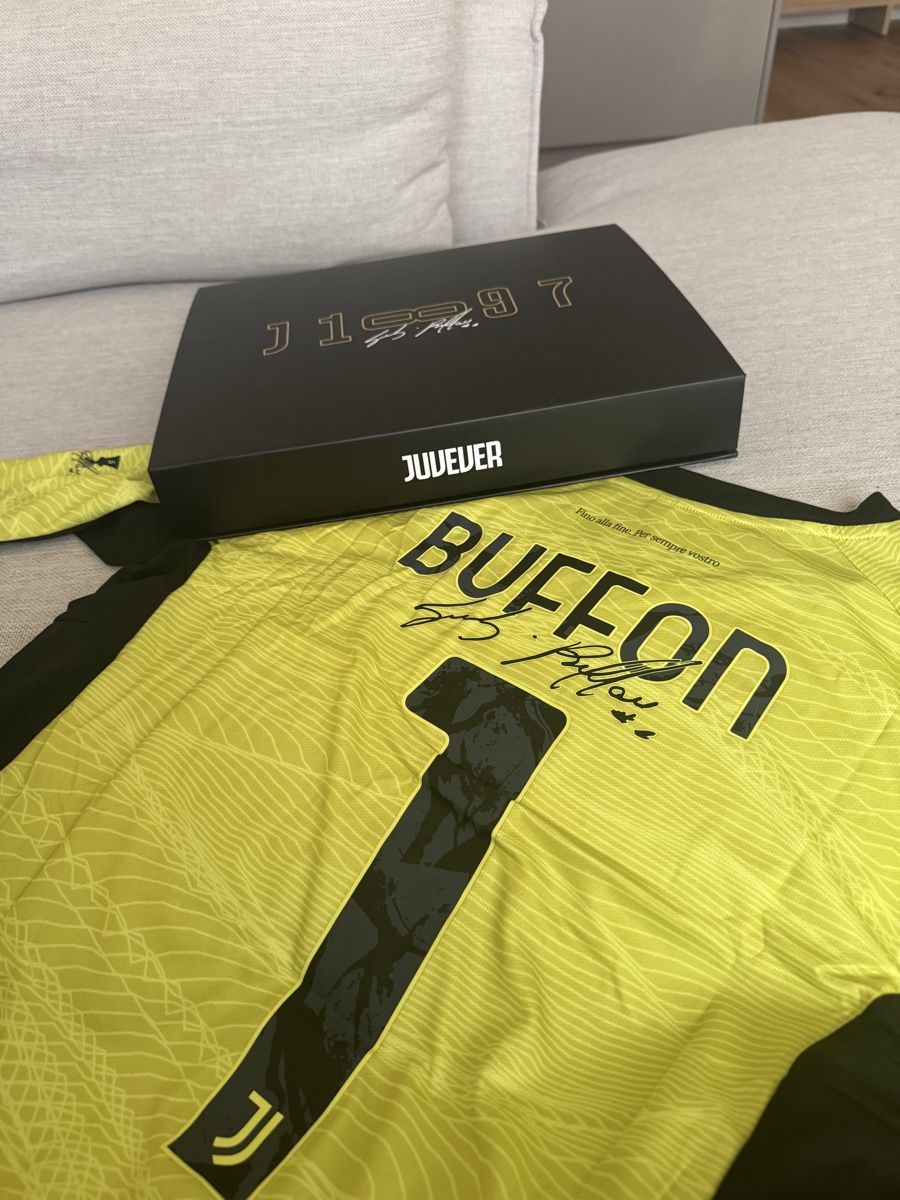 Juventus Canottiere & Pantaloni: Gianluigi Buffon Juventus Trikot, Drucksigniert Orginal – Nuovo e nell'imballaggio originale da Berg TG venduto da janik_h