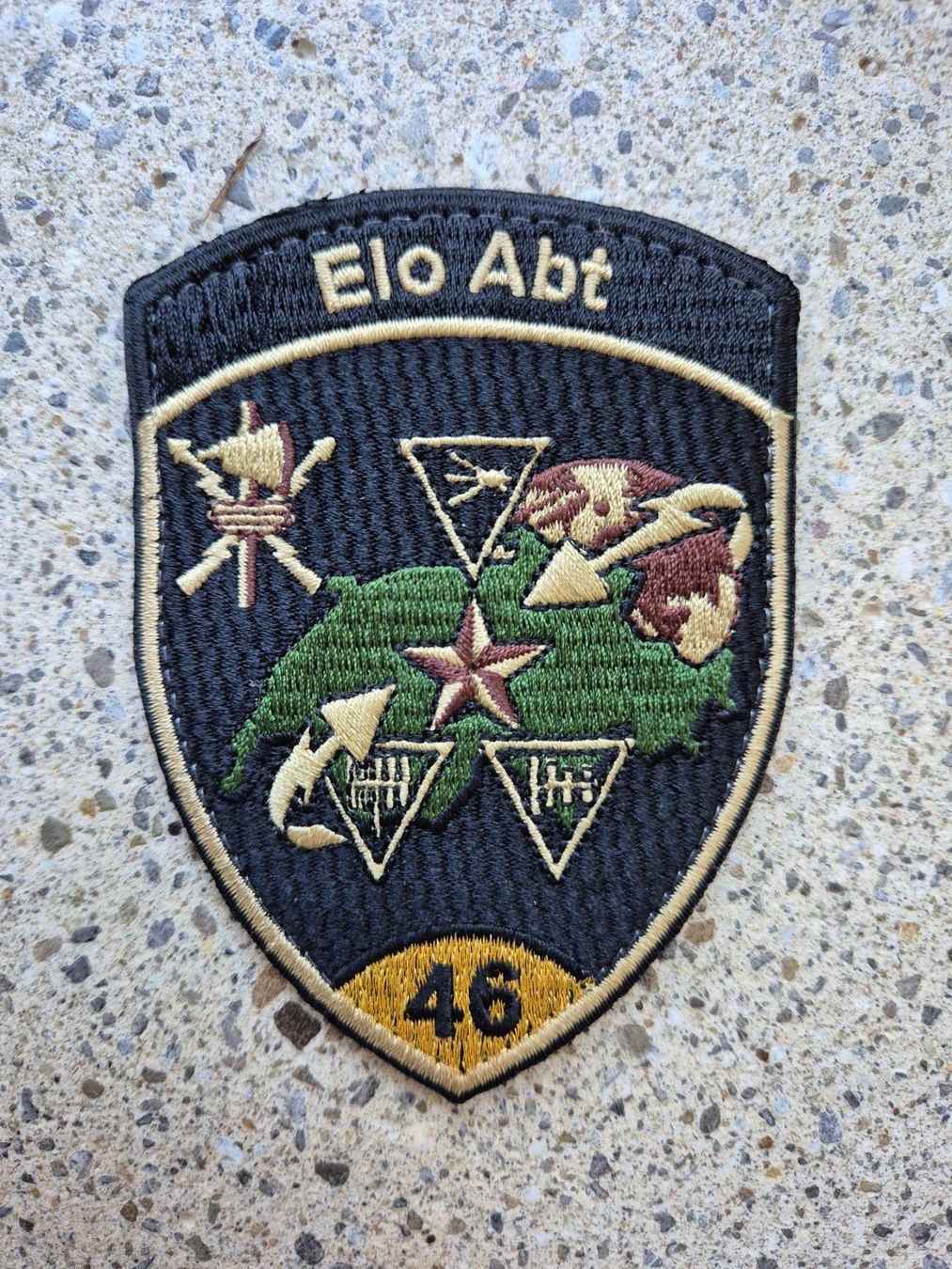 Schweizer Armee Placchette & Badge: *** Badge Elo Abt 46 mit klett *** – Nuovo e nell'imballaggio originale da Riedholz venduto da fr_sIruP