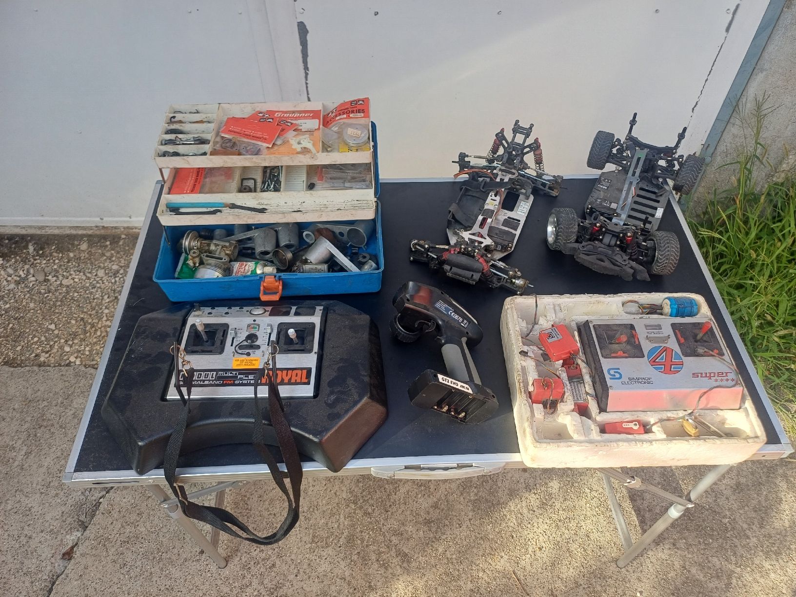 Modellismo RC: Lot RC Material für Bastler – Difettoso da Wangenried venduto da Recycler94