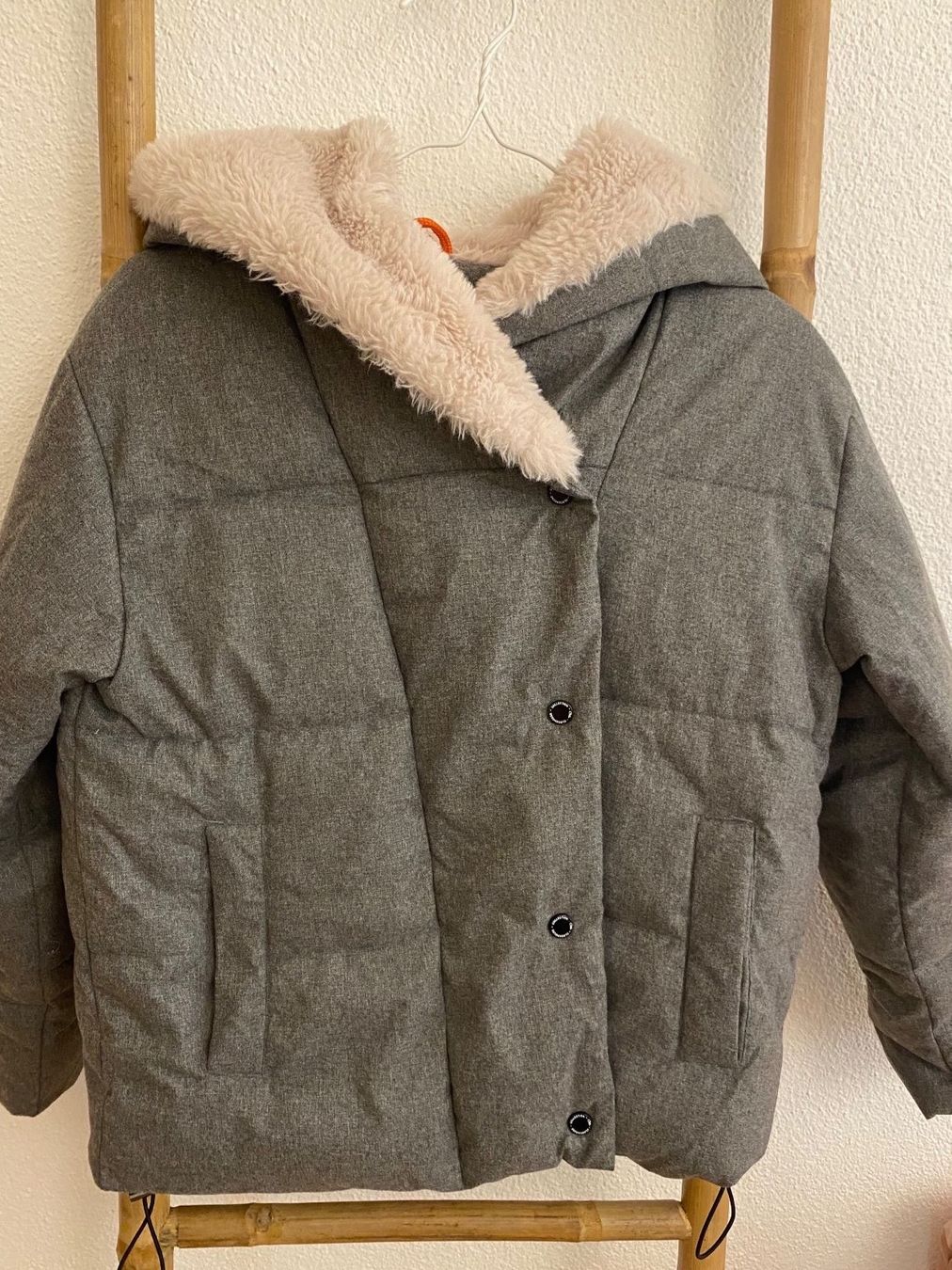 C&A Giacche: Winterjacke Pufferjacke C&A Grösse 38 – Usato da Cham venduto da Eliissa