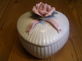Romantische Porzellan Deckeldose – Rosa Rose / Schmuckdose
